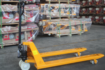 超市有購物車，為什么還用液壓搬運(yùn)車搬運(yùn)貨物