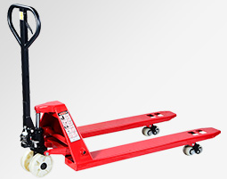 海口水果市場商戶們用手動(dòng)液壓搬運(yùn)車裝卸貨物